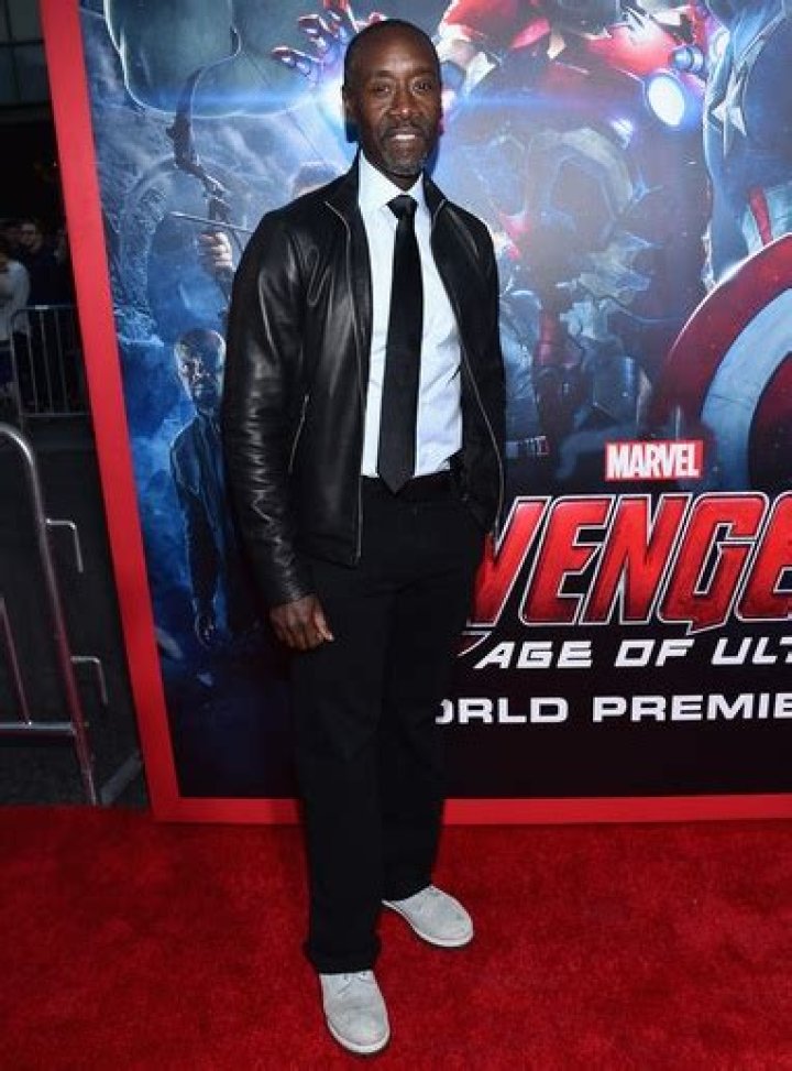 Don Cheadle Height Weight Body Measurements Shoe Size Facts Family